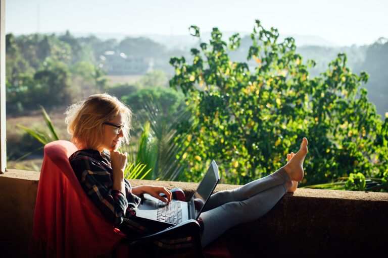 4 Steps to Launching Your Online Interior Design Business